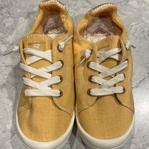 Women’s Bayshore Slip On Tennis Shoes